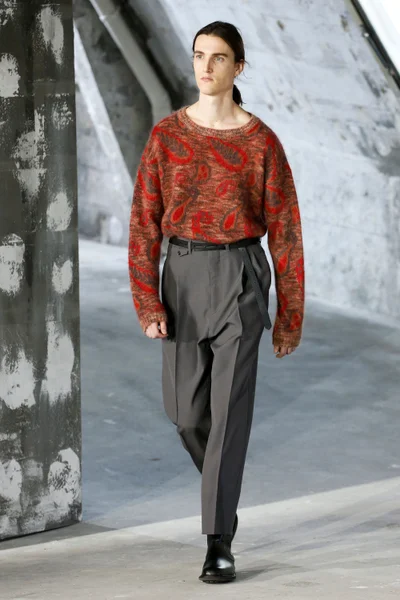 Look 19